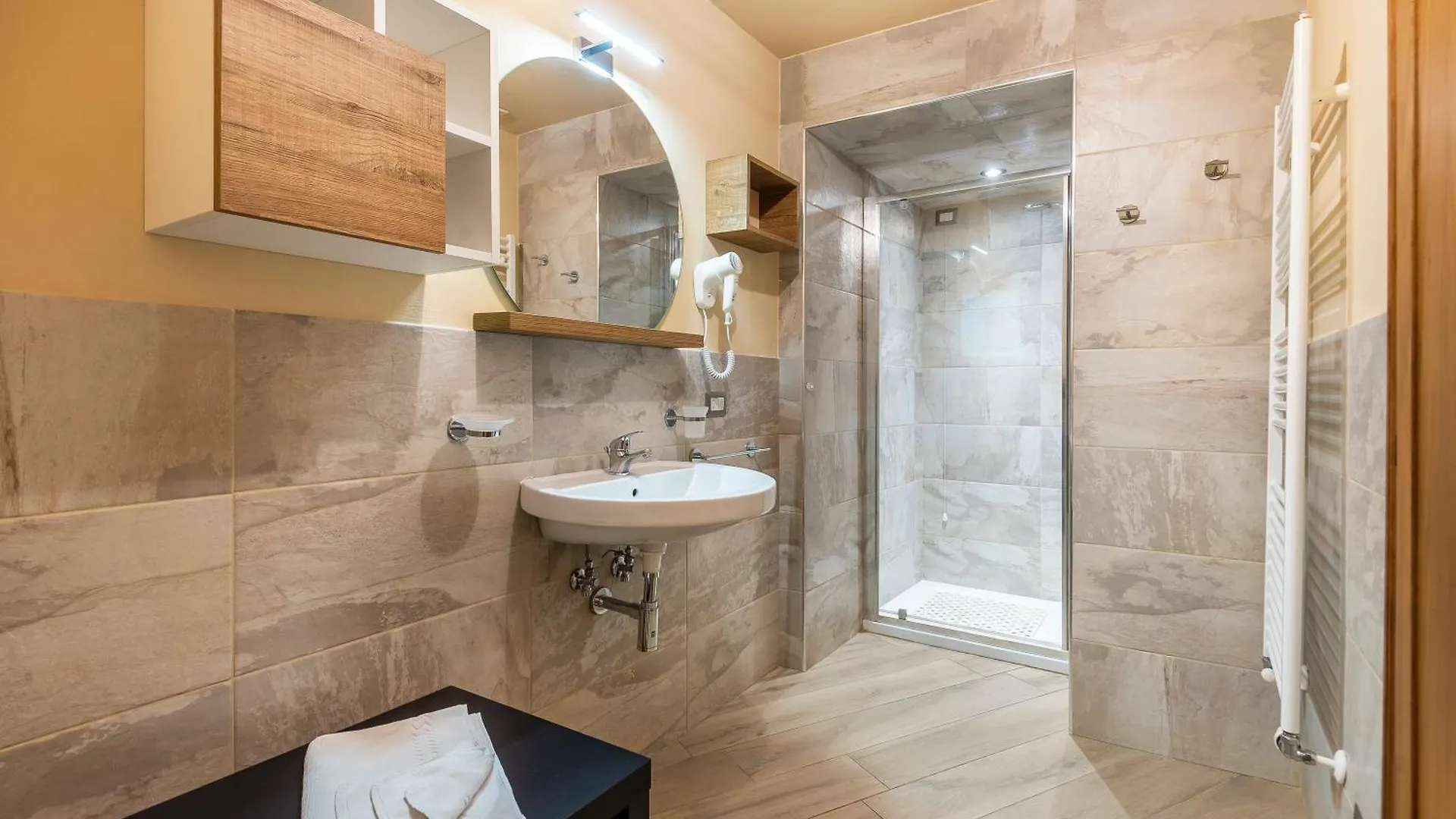 La Repubblica Suites フィレンツェ ゲストハウス