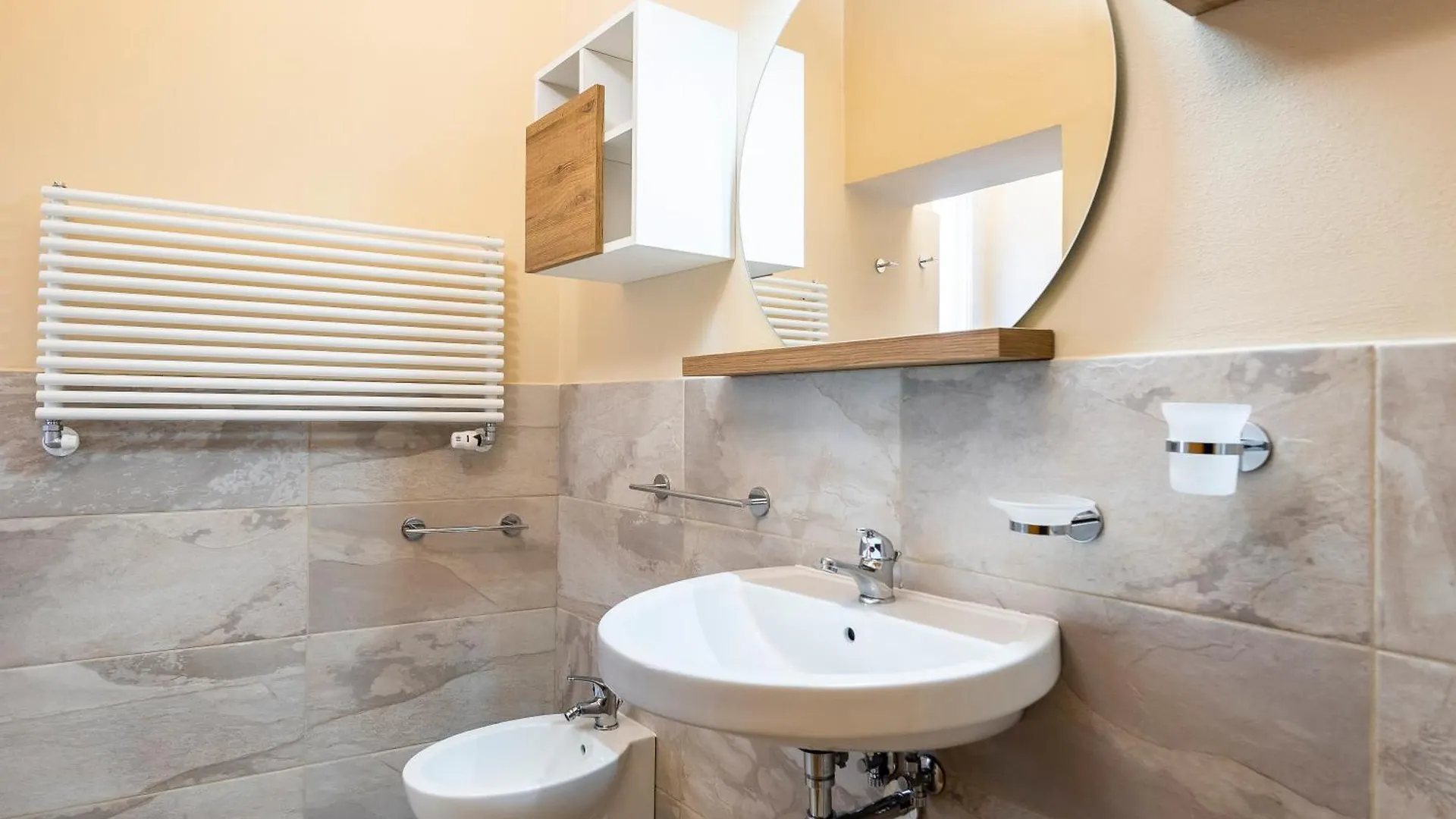 ゲストハウス La Repubblica Suites フィレンツェ