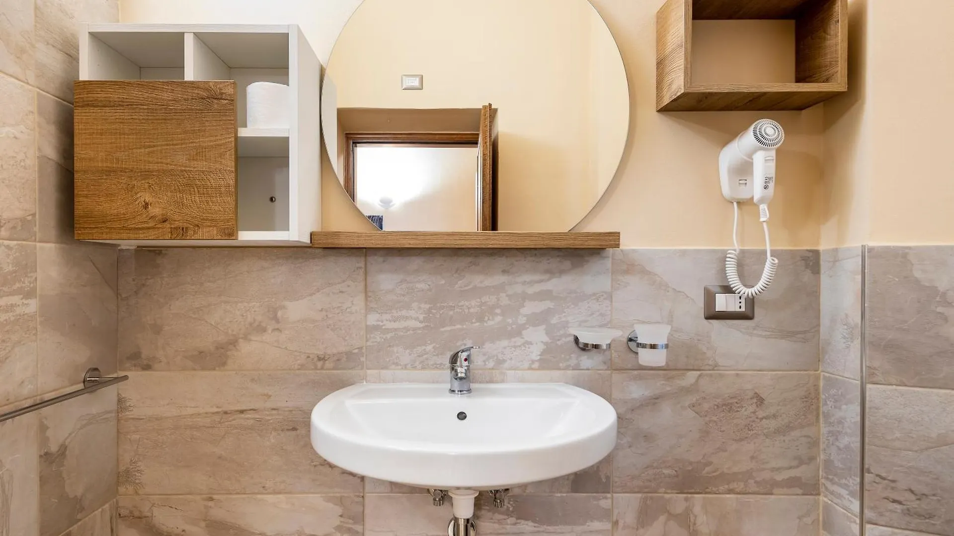 La Repubblica Suites Florenz 0*,