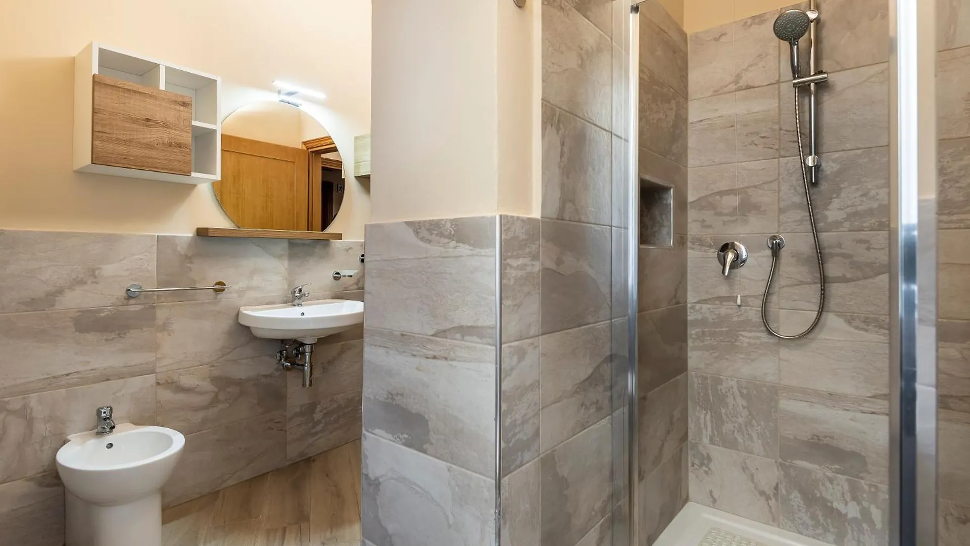 Guest house La Repubblica Suites Florence Italy